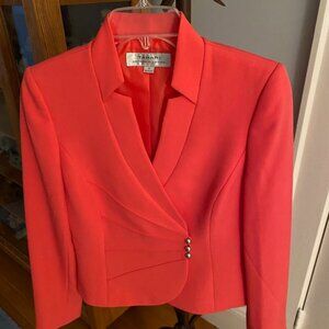 Tahari Ladies suit